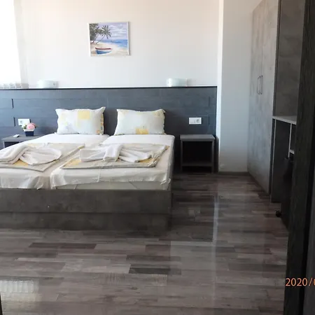 Napoli Guest house Ravda