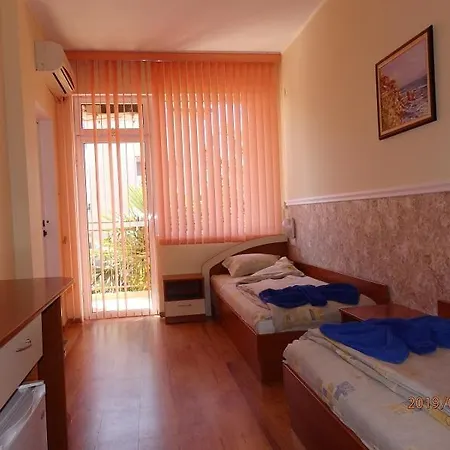 Napoli Къща за гости 2*