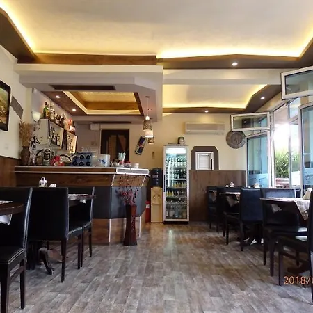 Napoli Guest house 2*